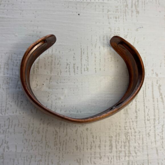 Vintage Copper Unisex Cuff Bracelet - Picture 6 of 8